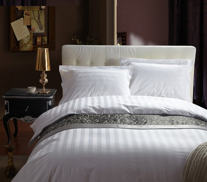 Custom Size Logo Wholesale 4PCS Polyester Bedding Set Home Hotel Bed Sheet Set Hotel Linen