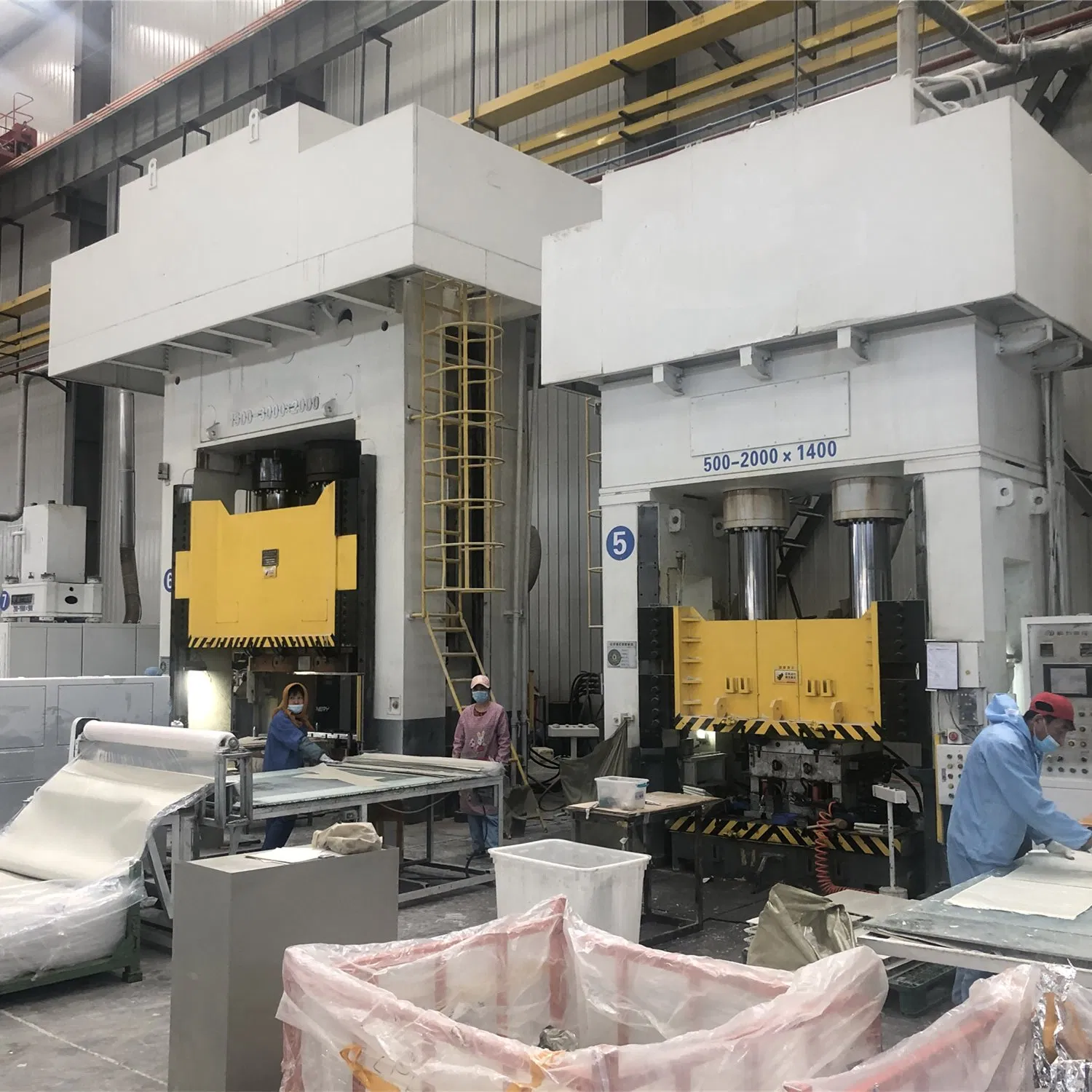 Great Air-Tightness Fiberglass Honeycomb Cfrt FRP Sandwich Panel for Truck Caravan Side Body Construction