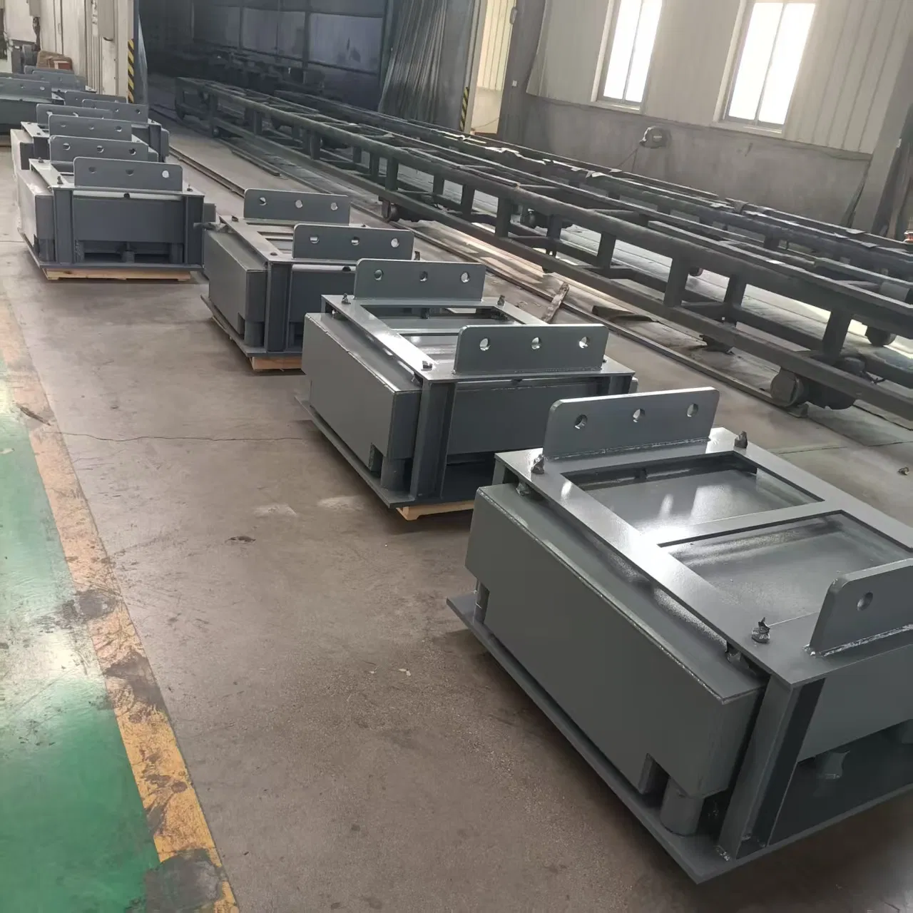 Reducing Substantially Natural Frequency for Structure Tuned Mass Damper