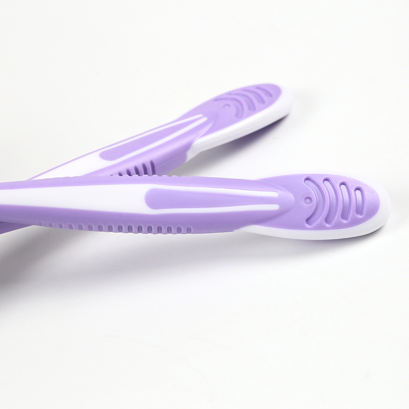 Premium Triple-Layer Blade Razor for Women's Smooth Skin