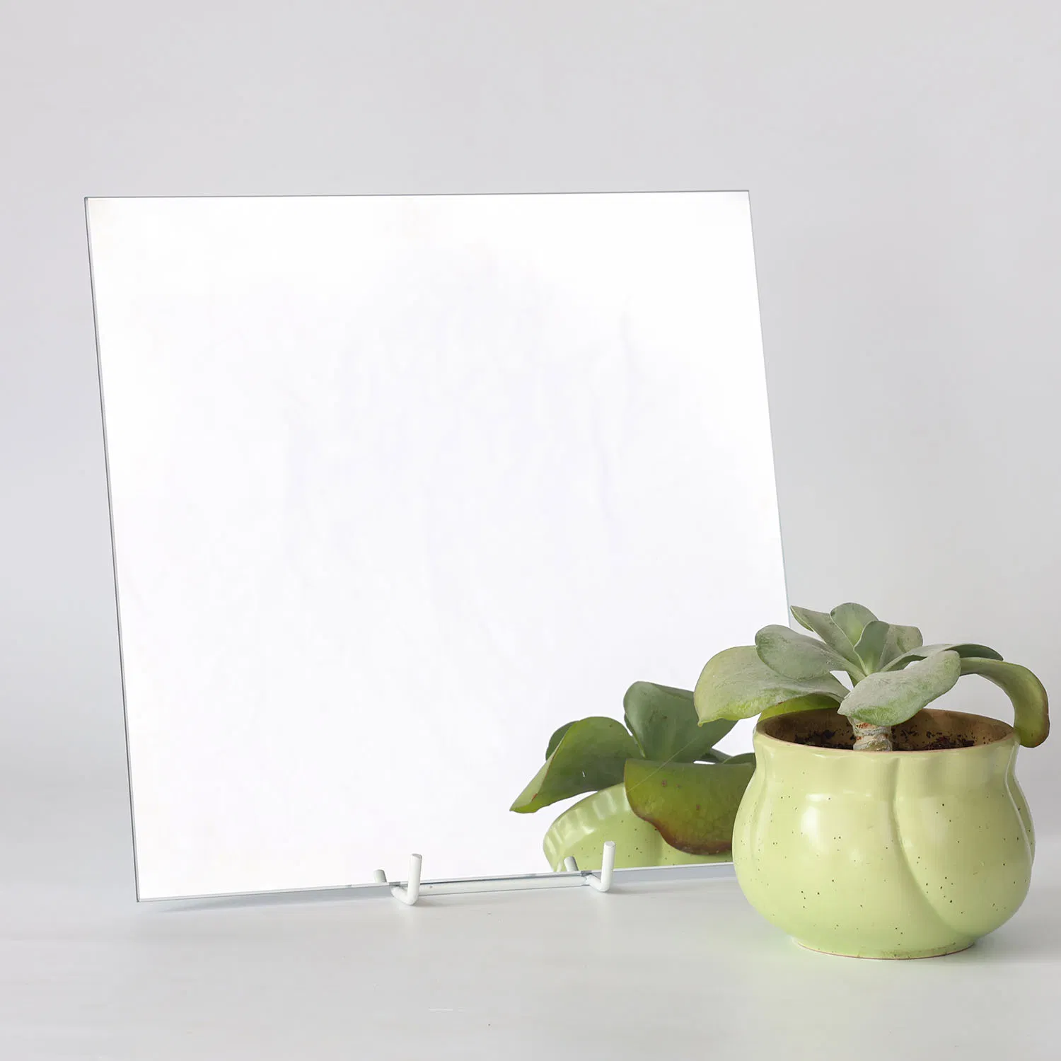 Elegant Mirror Decor Elements for High-End Bathroom Styles