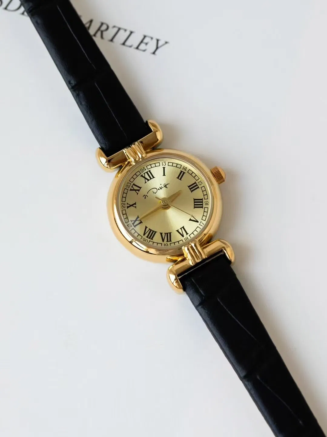 Fashion Lady Casual Business Stainless Steel Waterproof Quartz Women Wristwatch