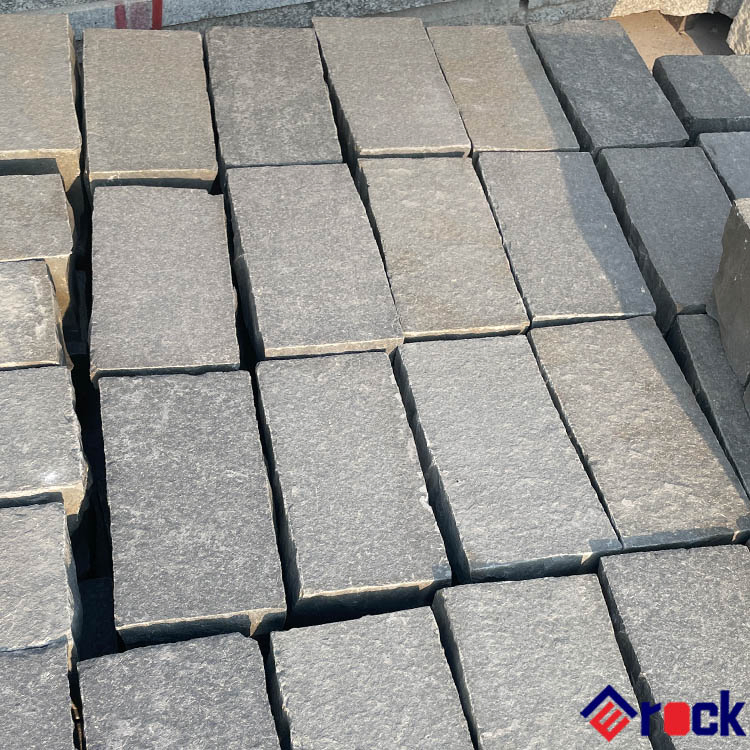 Low Price Anti-Slip Flamed Finish Black Grey Basalt for Outdoor Paving Stone