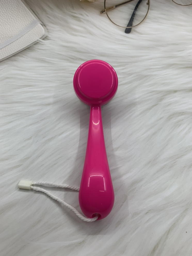 Pink Color Plastic ABS Handle White Hair Hanging Face Wash Brush