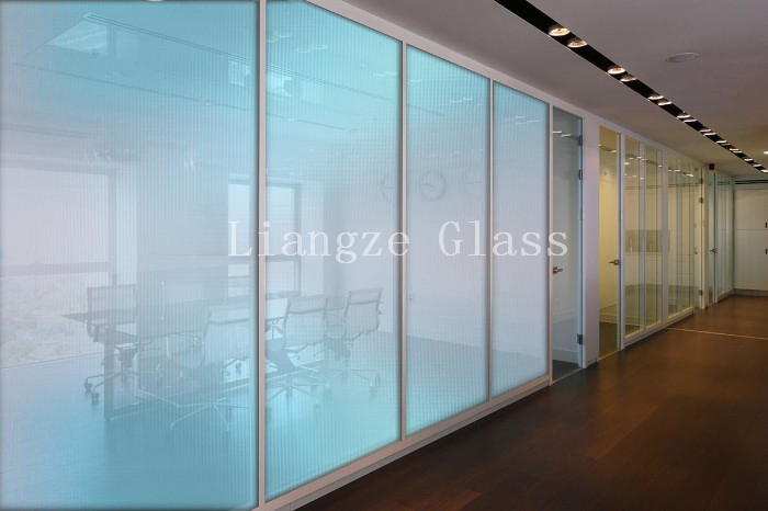 Vibrant Dichroic Coating Architectural Glass Sheet for Unique Patterns