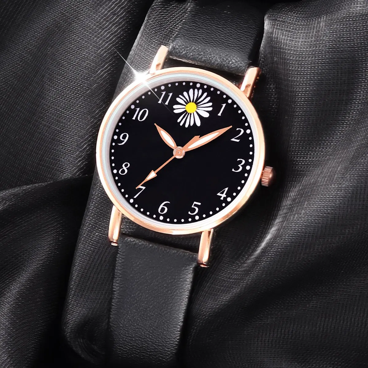 Elegant and Romantic Women's Five-Flower Jewelry and Chrysanthemum-Embellished Quartz Watch