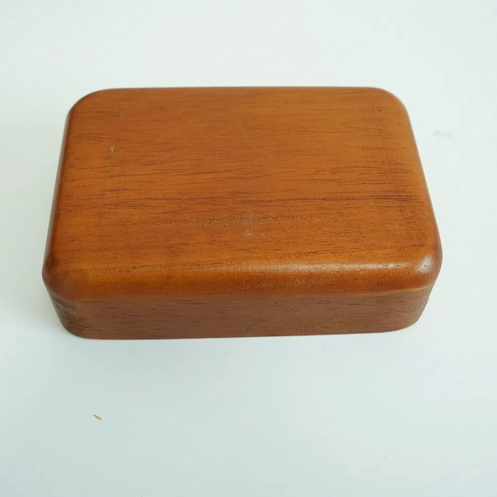 Деревянная мыльница с дренажом, натуральная