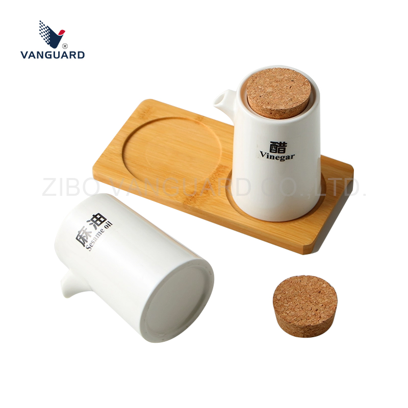 Керамическая бутылка для масла и уксуса с логотипом