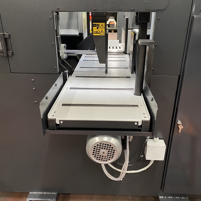 Станок ленточнопильный горизонтальный по металлу с ручным натяжением