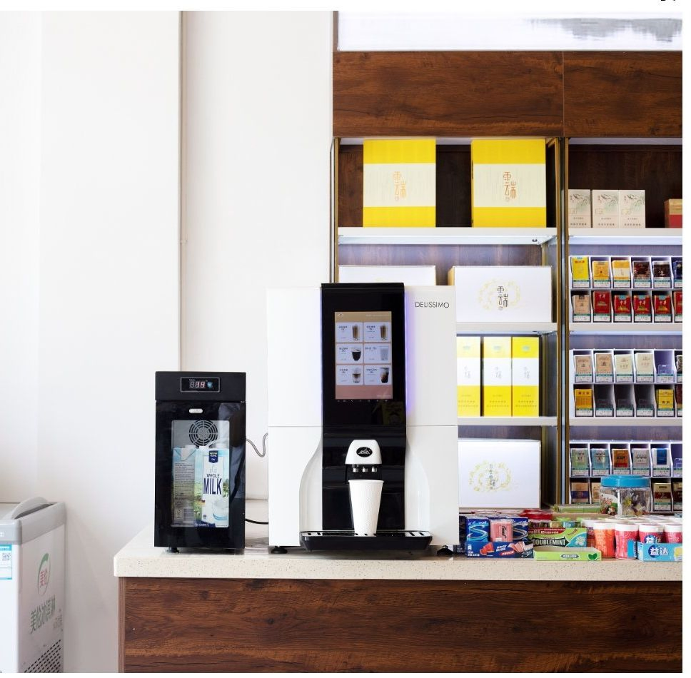 Compact Coffee Vending Machine: Aluminum, Desktop, IoT & Payment – Coffee Vending Machine