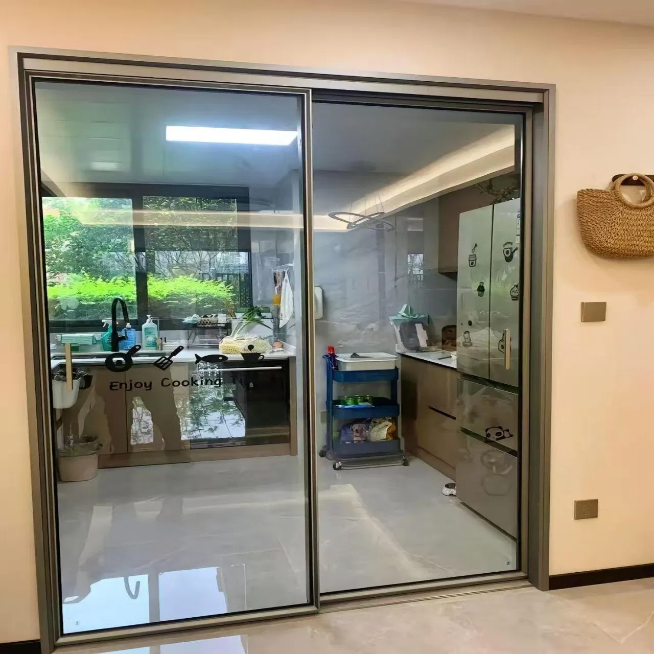 Складная алюминиевая раздвижная дверь Win-Star с защитой от защемления