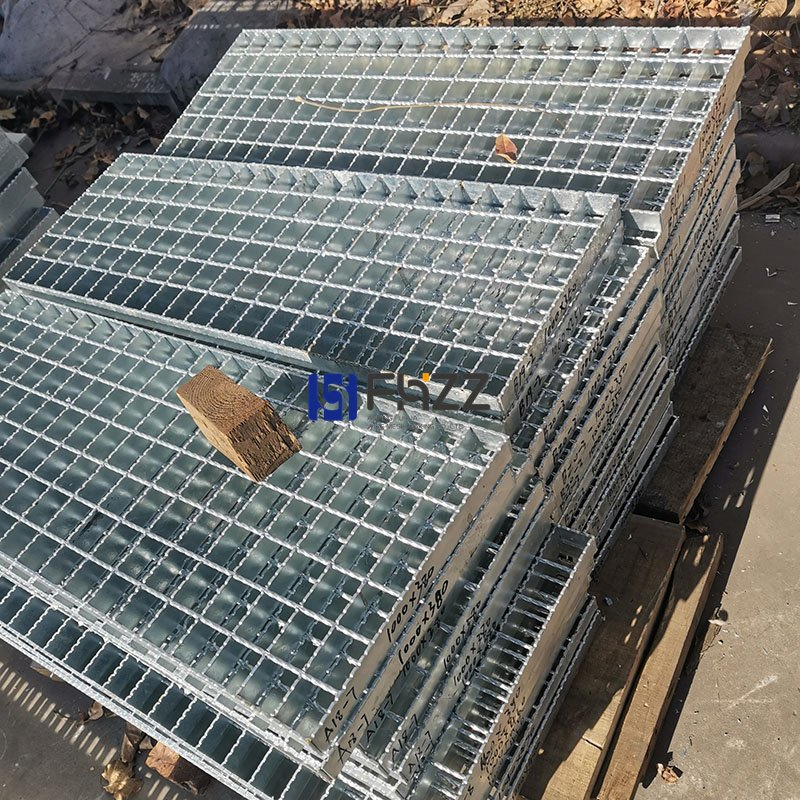 Steel Grating Stair Treads with Non-Slip Tooth Bearing Bar Hot Dipped Galvanized for Steel Structure