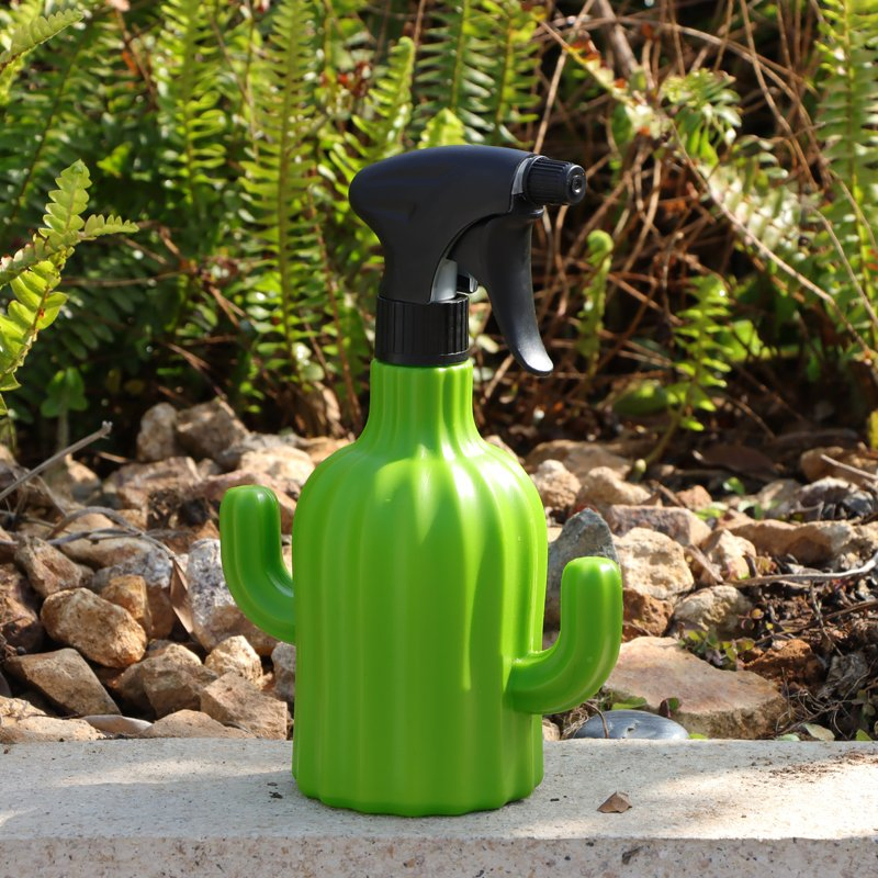 Wholesale Plastic Cactus Watering Can Sprayer for Garden Use