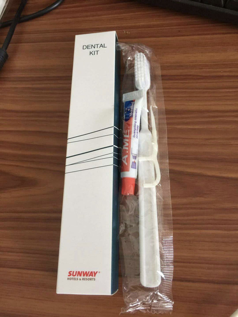 New Design Hotel Bathroom Toiletries Amenities Set/White Box Packing Hotel Amenities