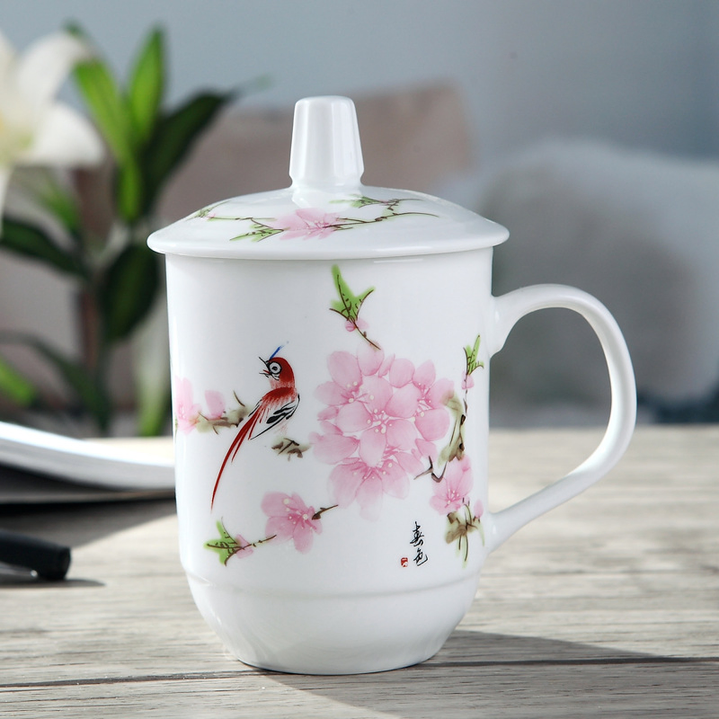 Modern Design Bone China Ceramic Tea Cup with Lid for Conference Room