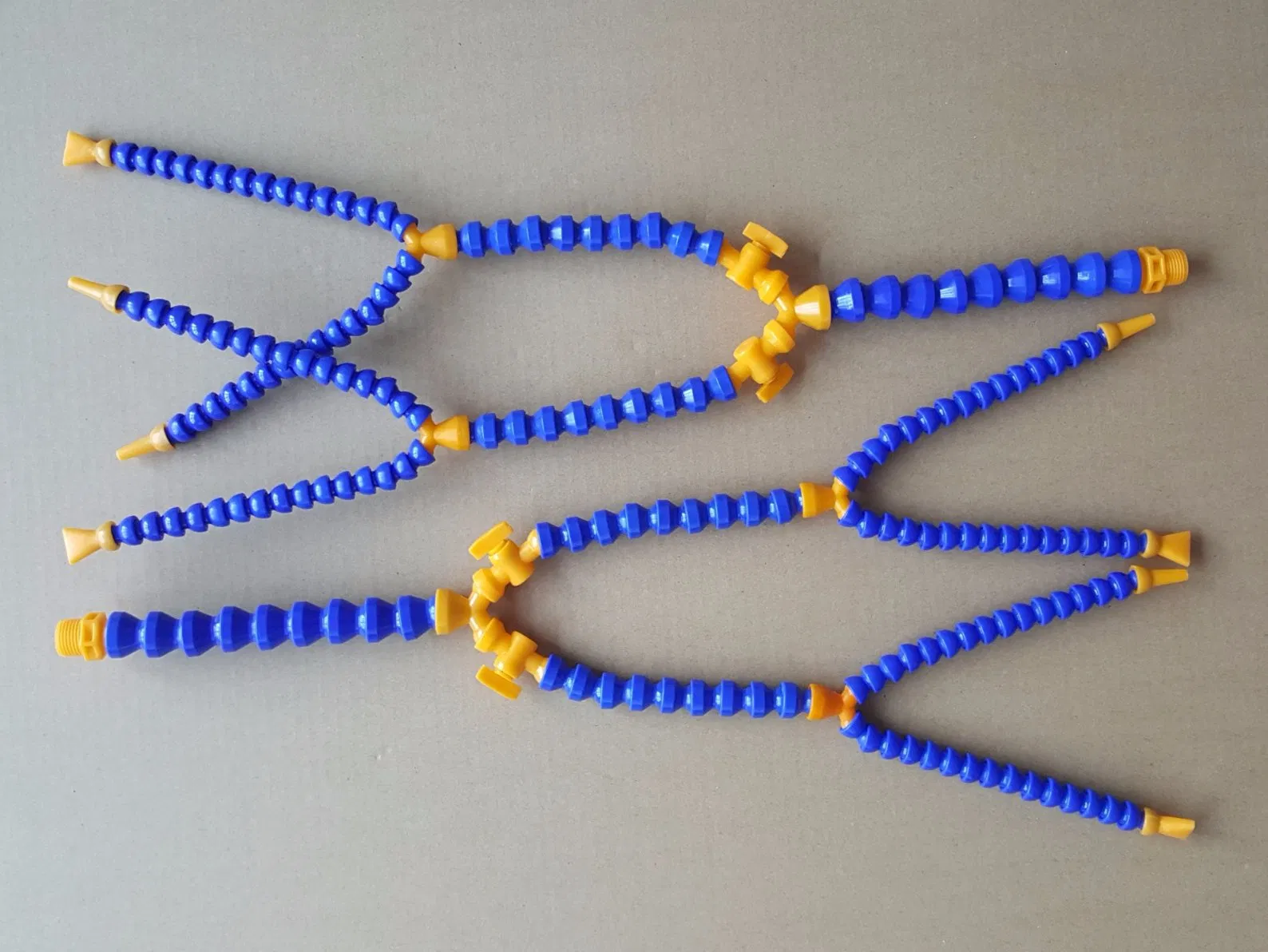 2A Round Nozzle Plastic Flexible Adjustable Water Oil Coolant Pipe Hose