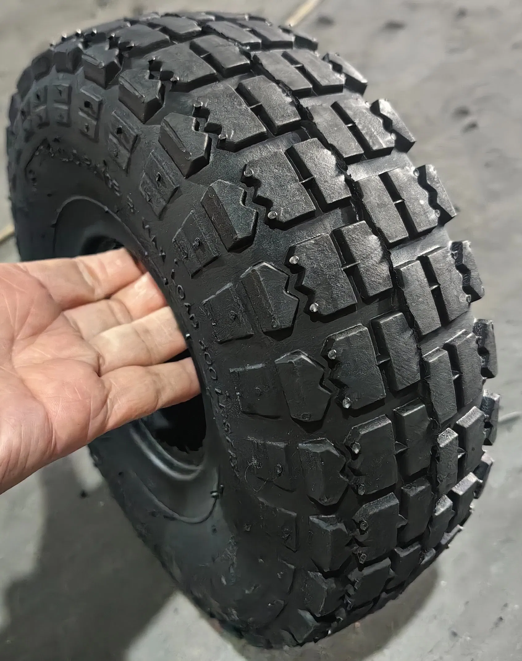 10 Inch 3.00-4 10 X 4.10 / 3.50 - 4 Small Pneumatic Rubber Wheel Tyre for Lawn Mower Lawn Tire Outer Tires