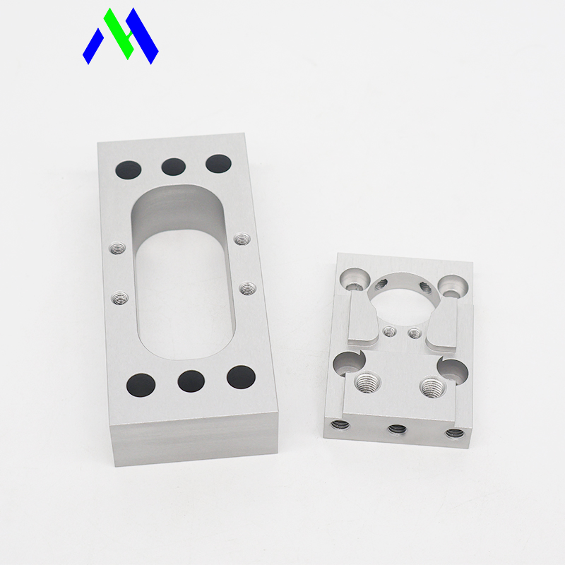 Алюминиевые автомобильные запчасти — механическая обработка на станке с ЧПУ