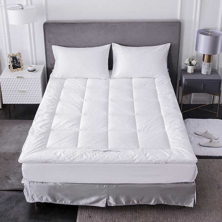 Hot Sale Hotel 800GSM Fiber Soft Mattress Topper