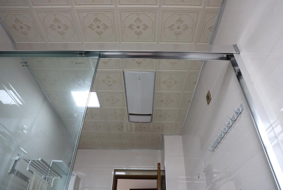 Excellent Household Waterproof Infrared Randiant Bathroom Heater / Radiator with Light Bulb