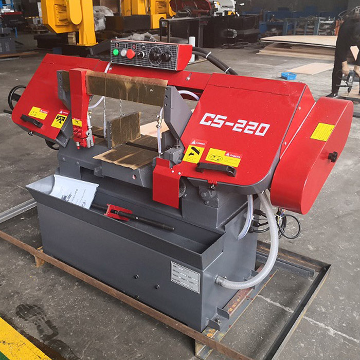 Ленточнопильный станок по металлу горизонтальный CS-220