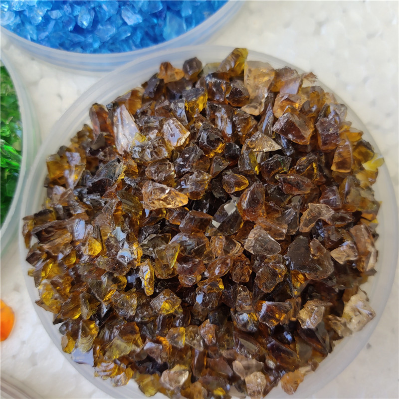 Vivid Green Decorative Glass Gravel - Weather Resistant Crushed Glass for Architectural Decoration