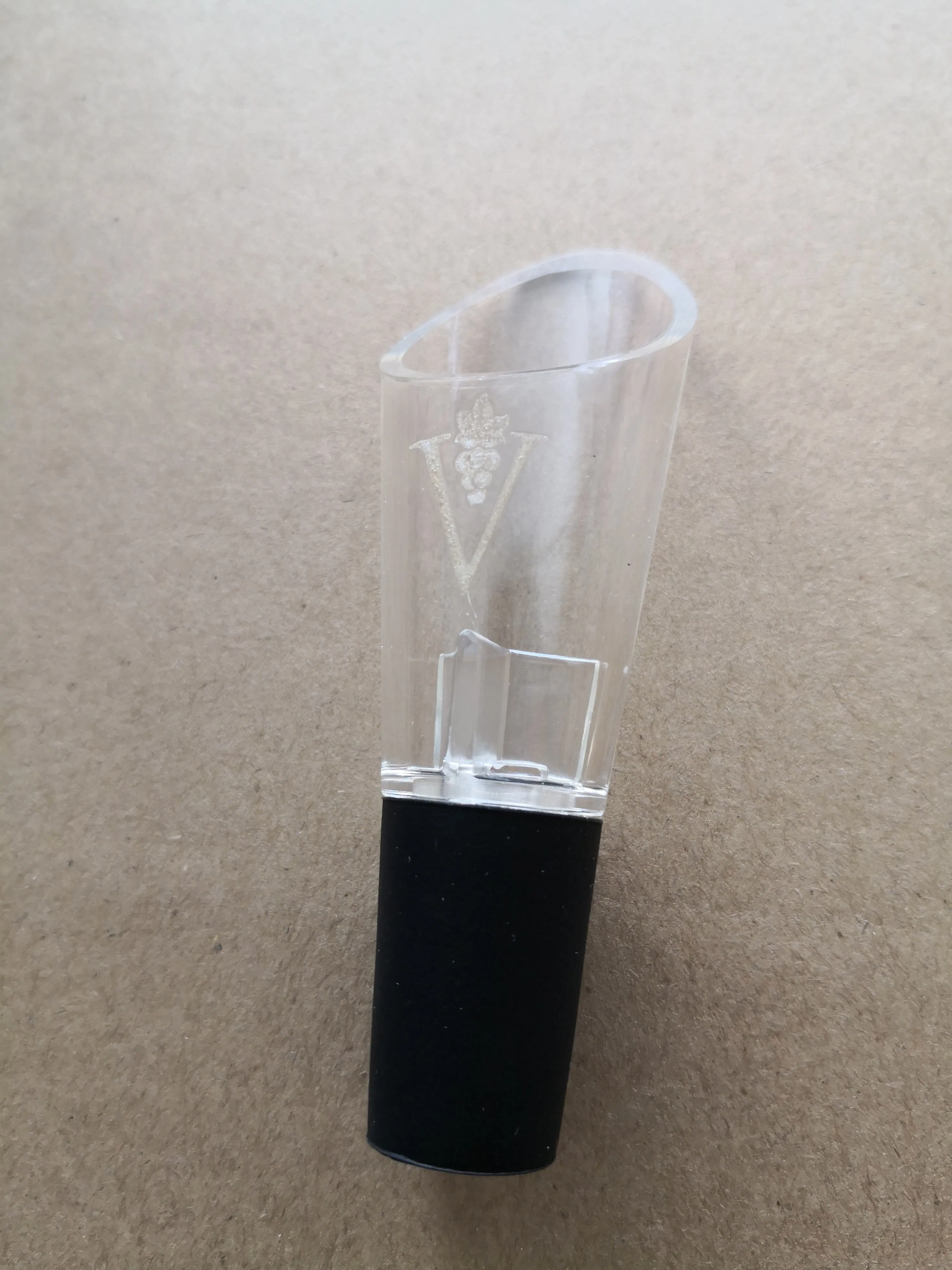 Plastic New Aerating Pourer Magic Decanter Red Wine Accessories Popular Wine Bottle Spout Pourer