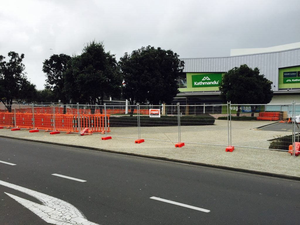 Welded Hot DIP Galvanized / Powder Coated Temporary Fence for Construction Site OEM