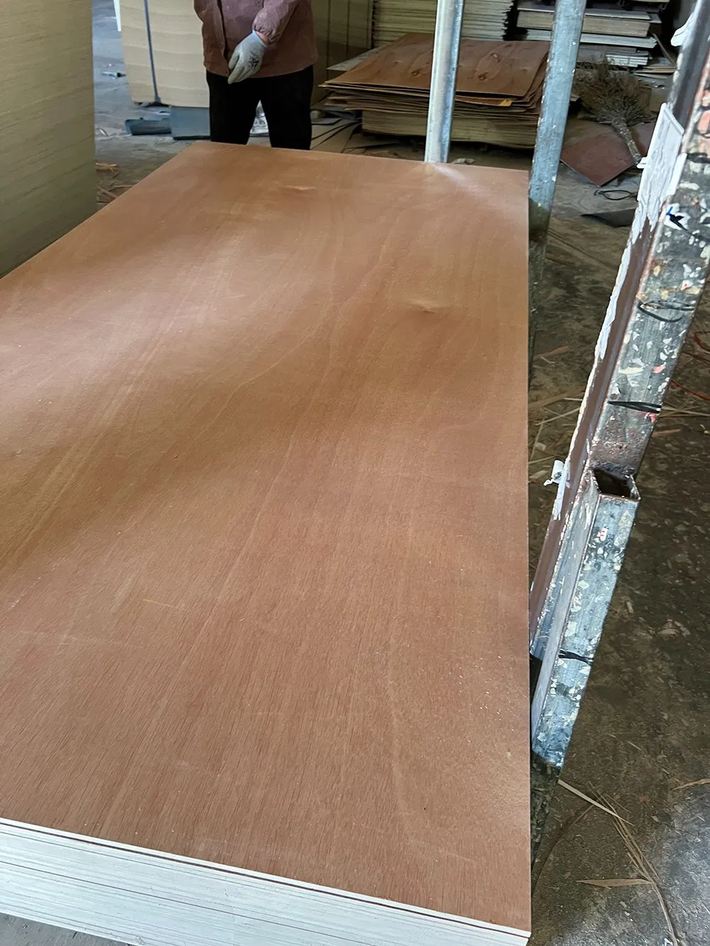 Mr/Bwr/Bwp Grade Okoume Plywood