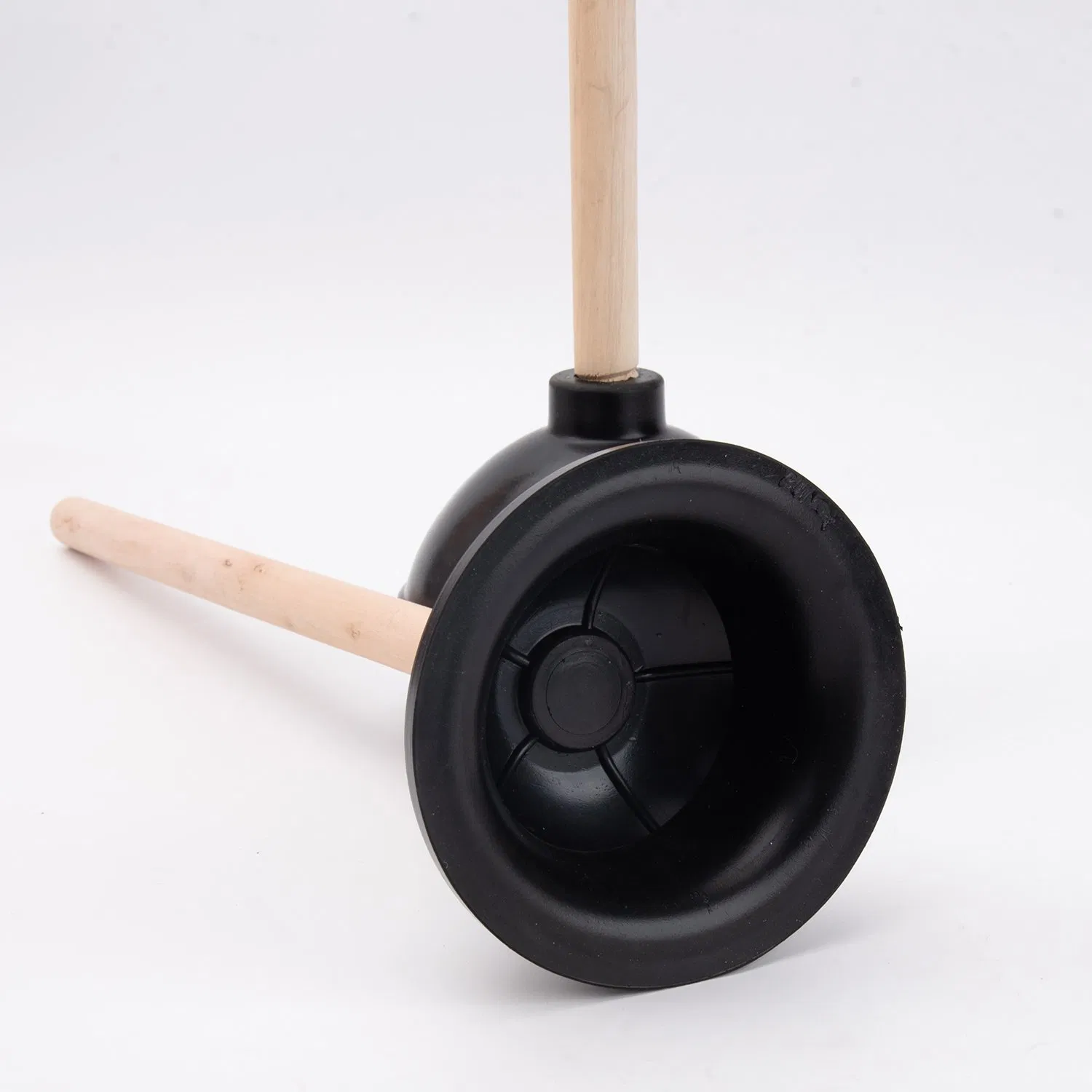 Wooden Handle Leather Toilet Unclogging Device Through Rubber Toilet Suction Toilet Plunger