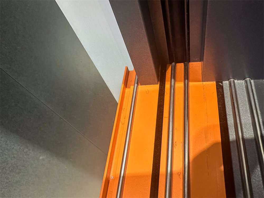 Innovative Design Wireless Automatic Smart Remote Controlled Electric Glass Window