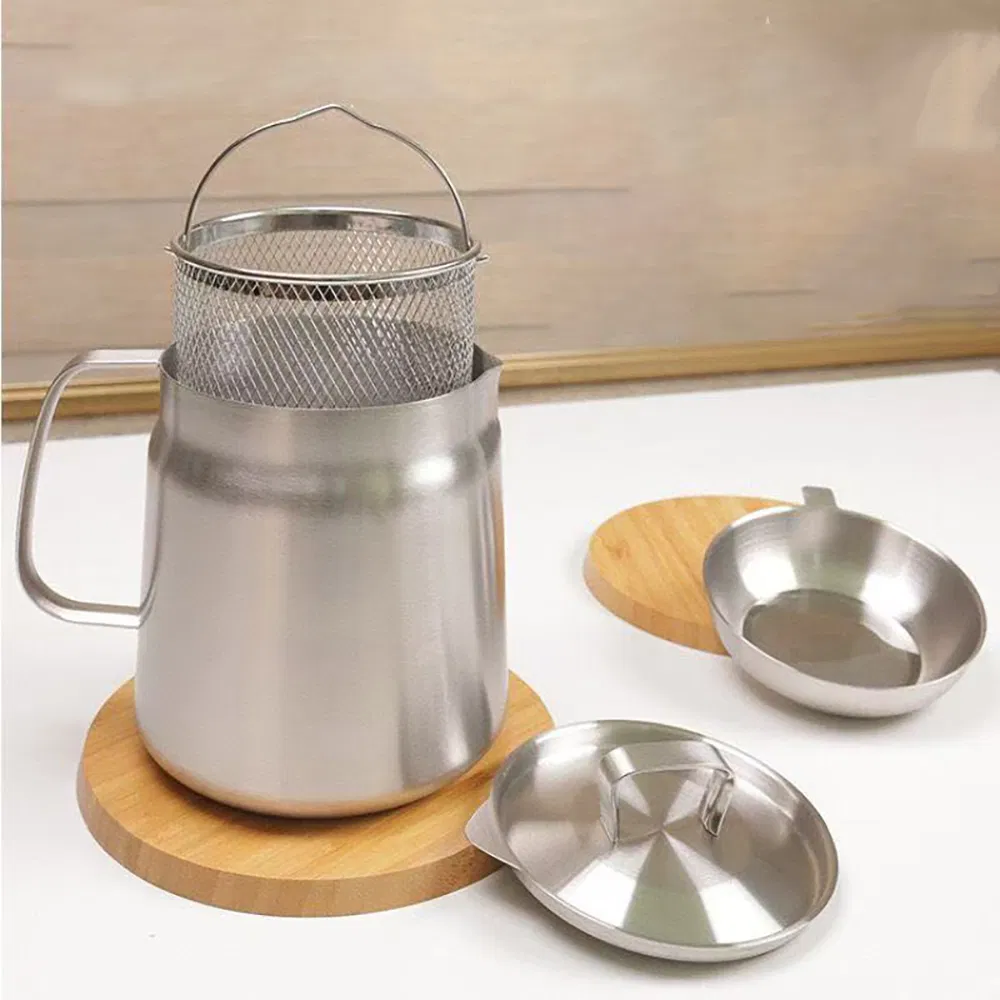 Oil Filter Vessel Tank, with Fine Mesh Strainer & Frying Basket Wbb29188