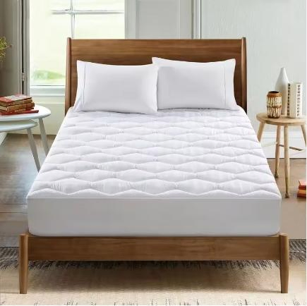 Wholesale Polyester Filling 5 Stars Hotel Mattress Topper for Mattress Down Bed Mattress
