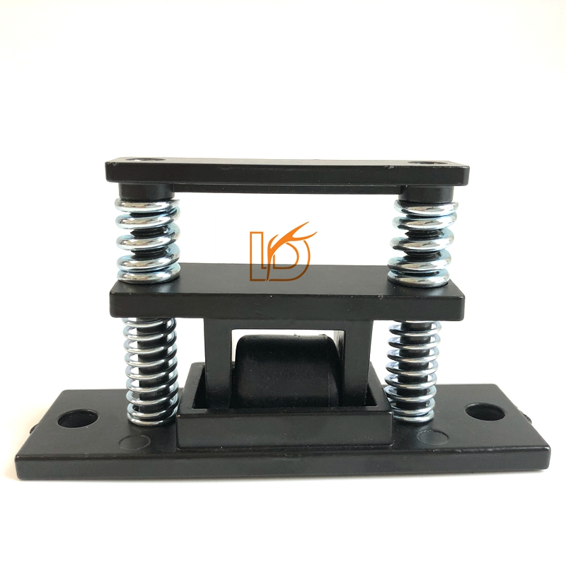 Heavy Duty Zinc Alloy Latch Door Roller Catch with Iron Strike Plate