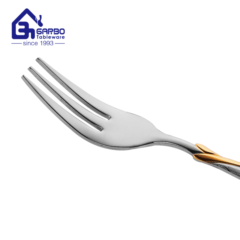 Wholesale High Quality 201/18-2 Stainless Steel Cutlery Set with Wooden Case