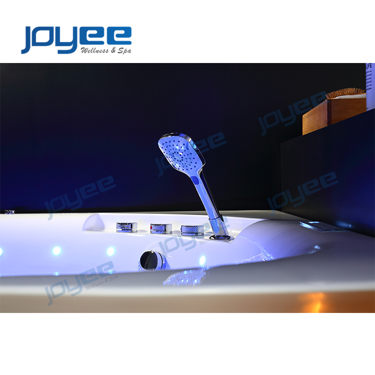 Угловая массажная ванна на 2 персоны с гидромассажем