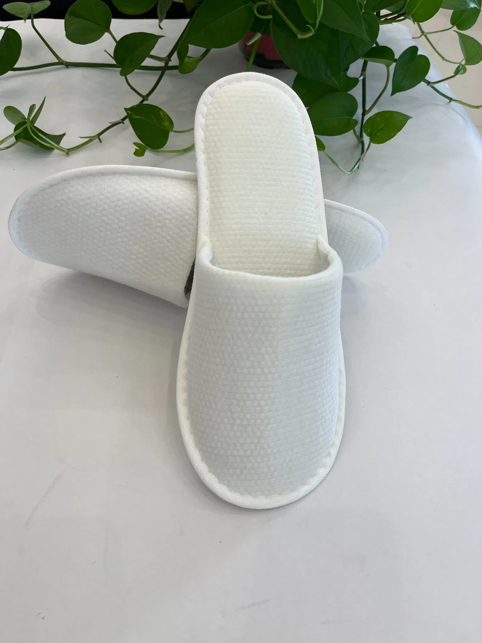 Eco Friendly Sugarcane Sole Hotel Slippers for Guest