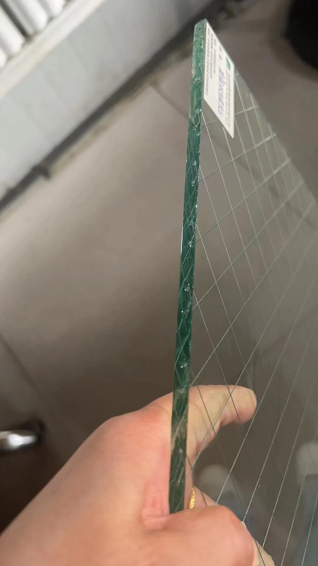 Tempered Polished 6.8mm *2540*1905mm Flat Diamond Shape Wired Mesh Patterned Fireproof Anti-Theft Anti-Smashing Safety Non Tempered Glass