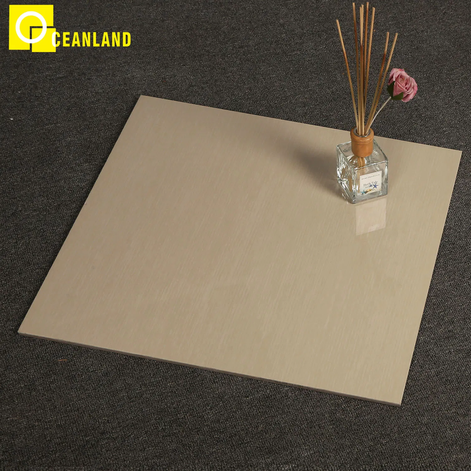 Плитка керамогранитная бежевая 60x60 см, гладкая, износостойкая