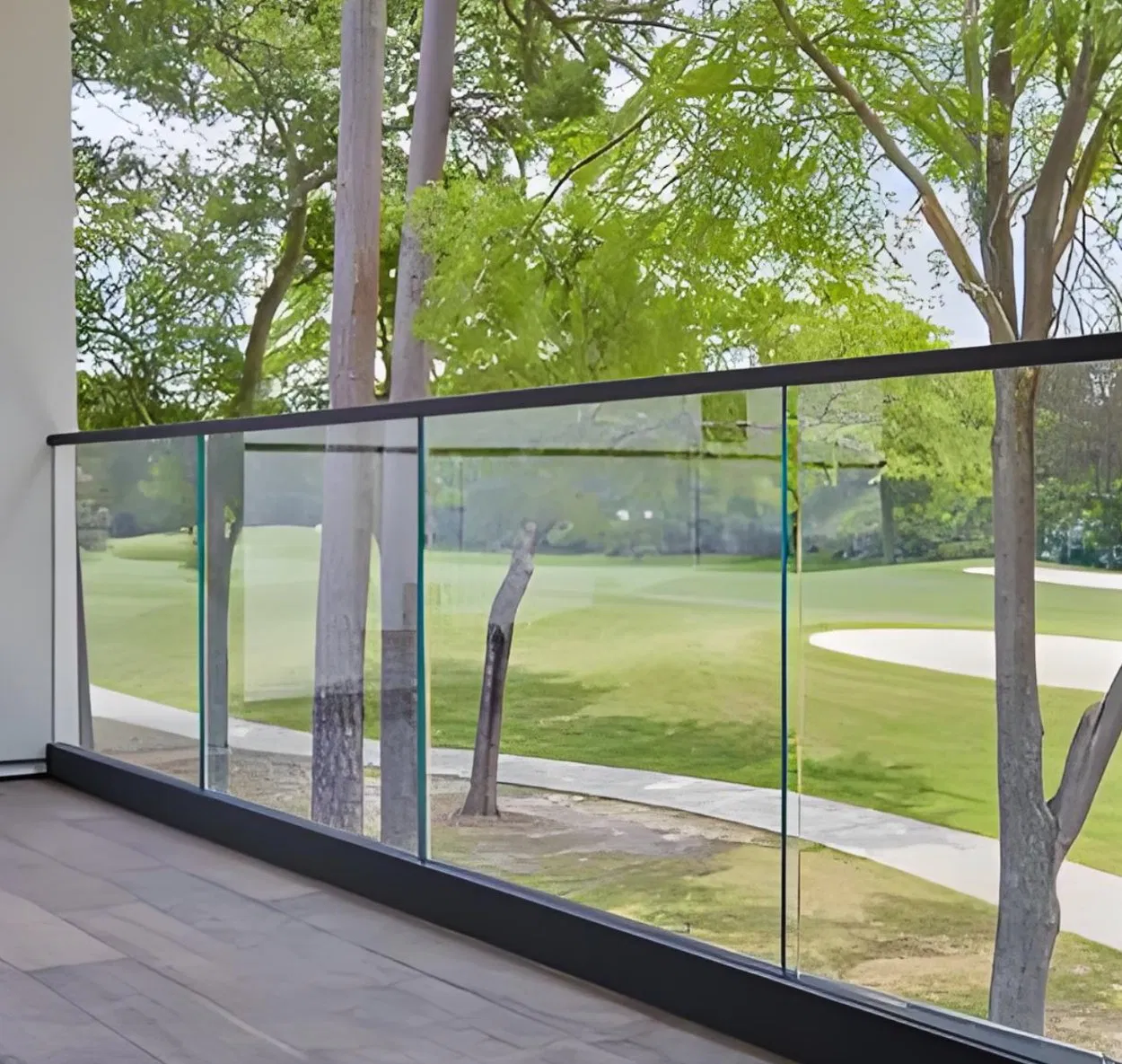 Sleek Glass Panels for Secure and Stylish Home Railings