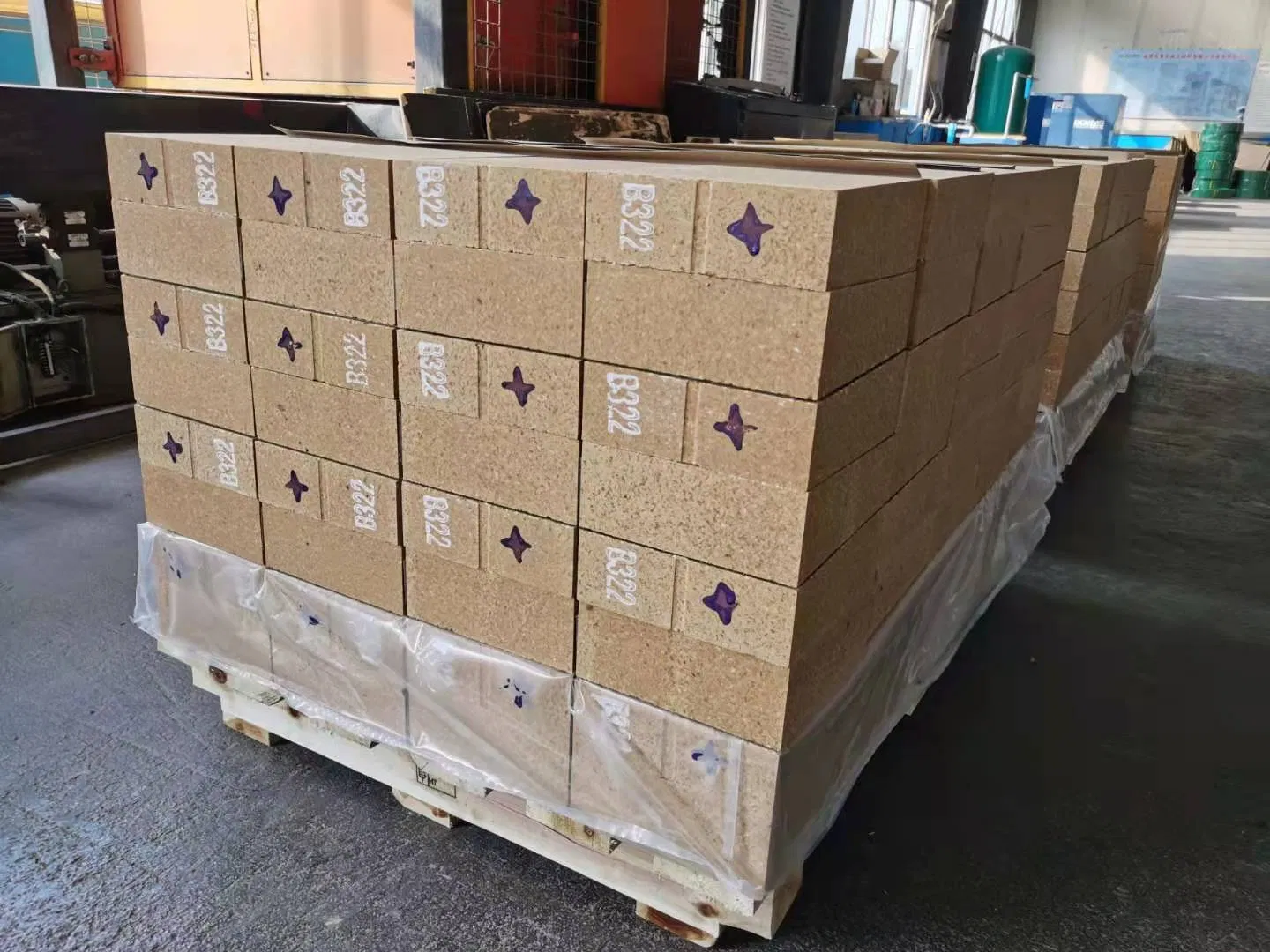 Магнезито-глиноземистый огнеупорный кирпич MLJ85