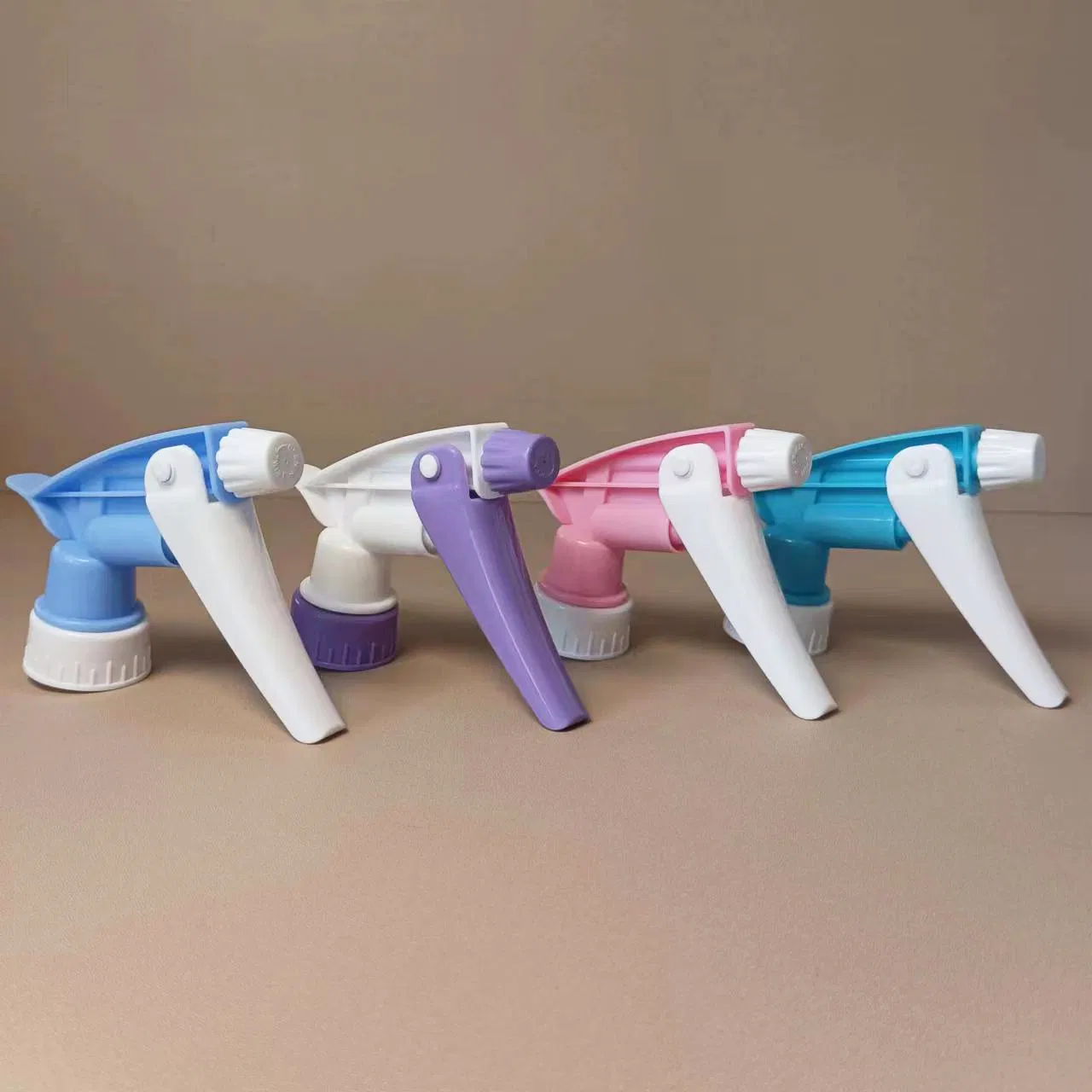 High-Quality Customized Color B Gunner Button Sprayer for Garden Irrigation and Car Maintenance