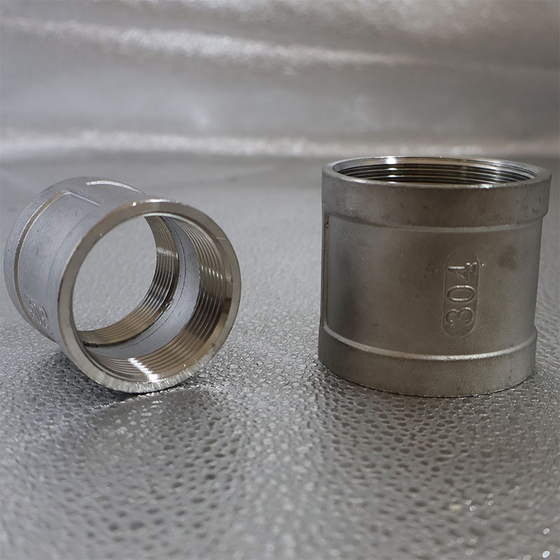 Corrosion Resistant Stainless Steel Female Pipe Fitting China Factory Precision Casting Socket Banded