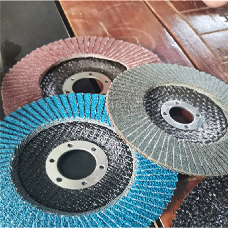 Лепестковый круг для полировки нержавеющей стали