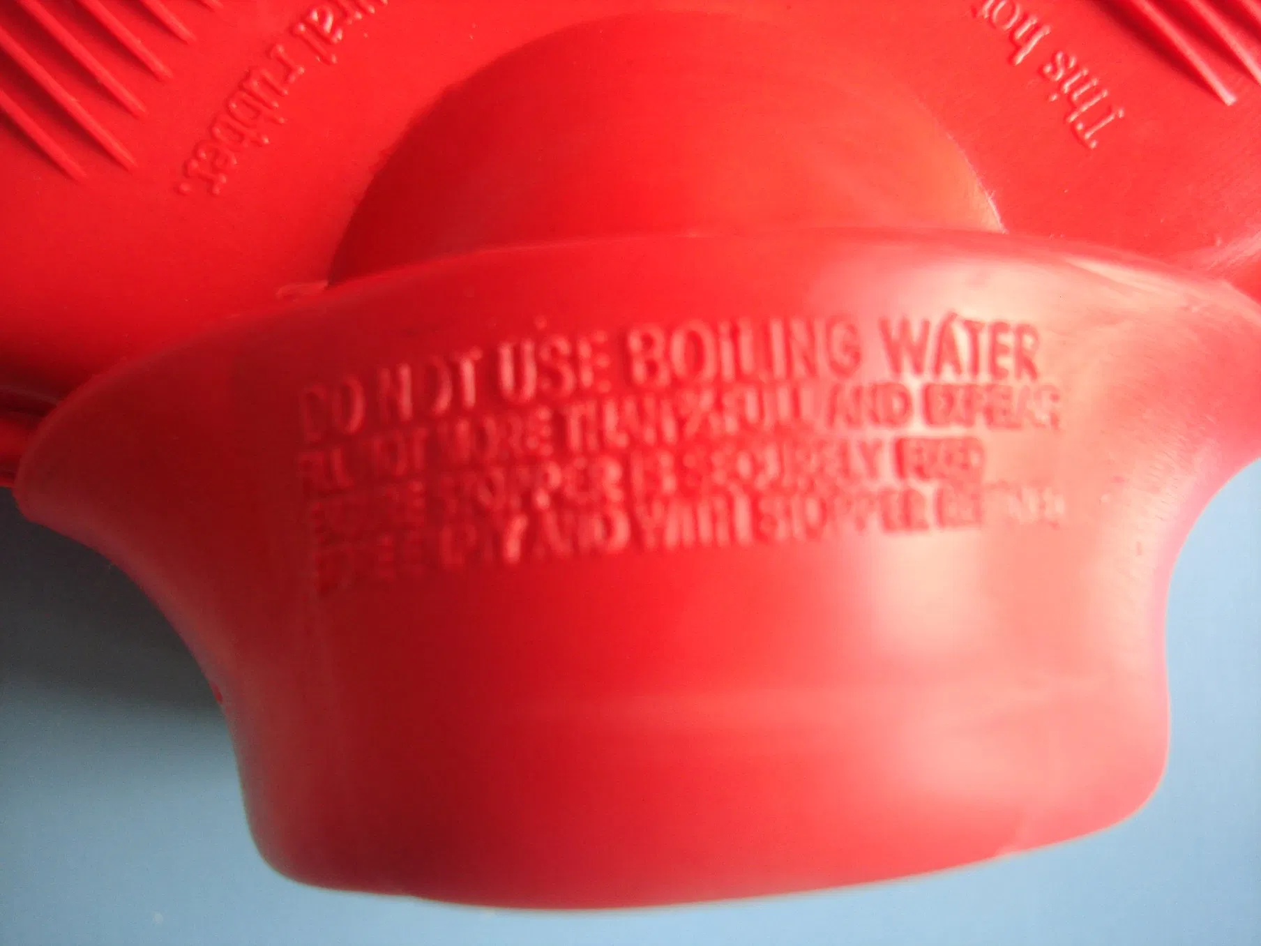 0.5L British Standard Colouful Rubber Hot Water Bottle