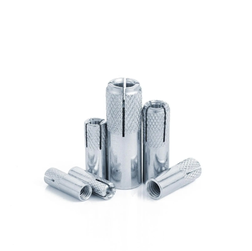 Анкерный болт распорный с насечкой, оцинкованный