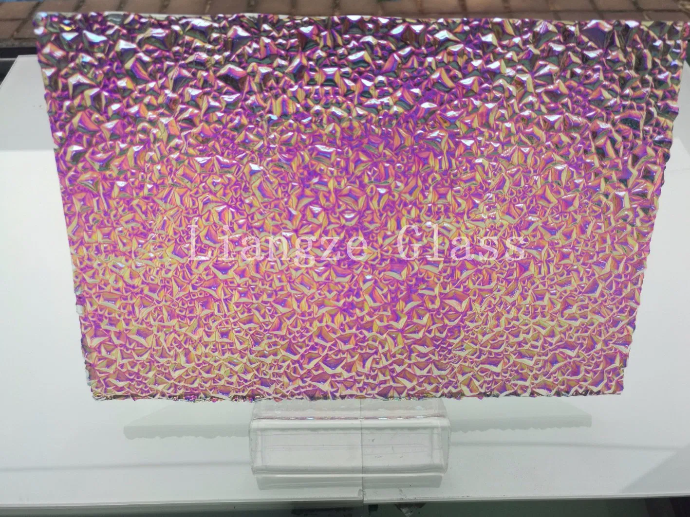 Vibrant Dichroic Coating Architectural Glass Sheet for Unique Patterns