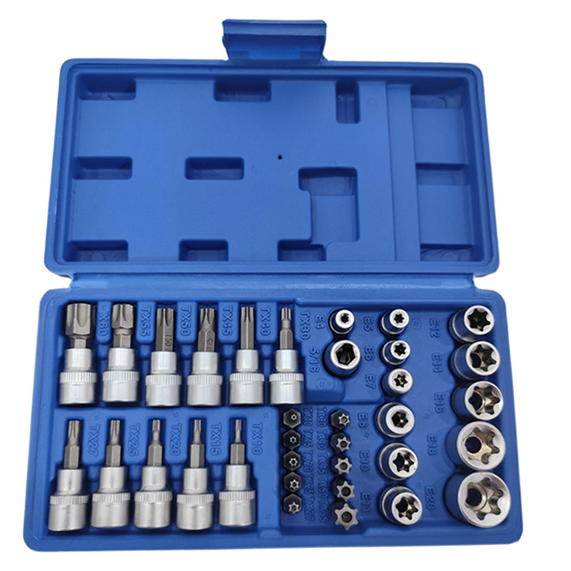 Набор головок и трещотка из хром-ванадиевой стали