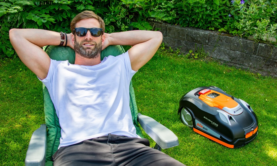 Yard Force Nx60I Robotic Lawnmower up to 600 M² , Automatic Robot Lawn Mower with Wi-Fi Connection, APP Control, Iradar Ultrasonic Sensor