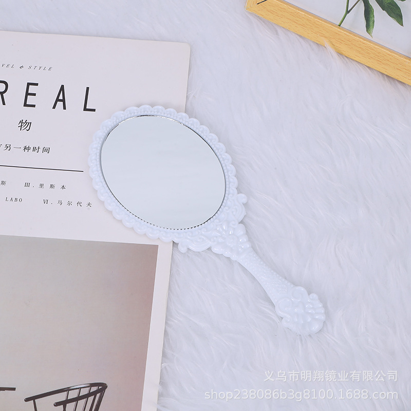 Vintage-Style Plastic Portable Makeup Mirror